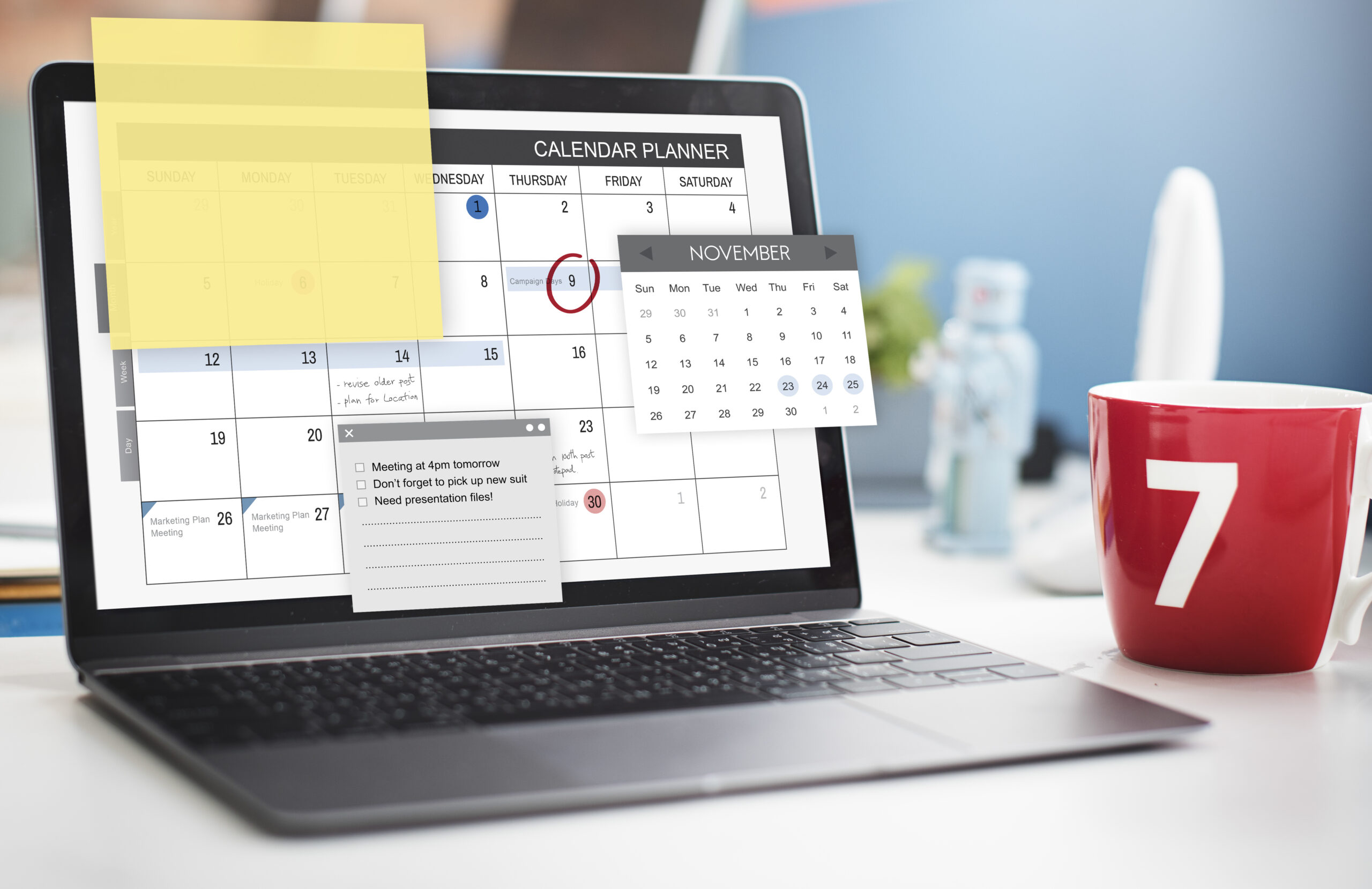 Schedule Planner Task Agenda Checklist Concept Ecran d'ordinateur avec post it, calendrier, notes qui sont affichés